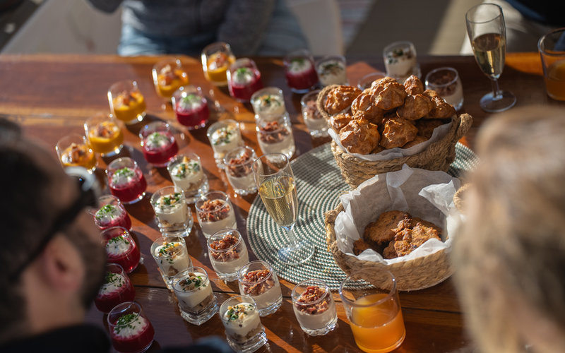 Déjeuner séminaire catamaran